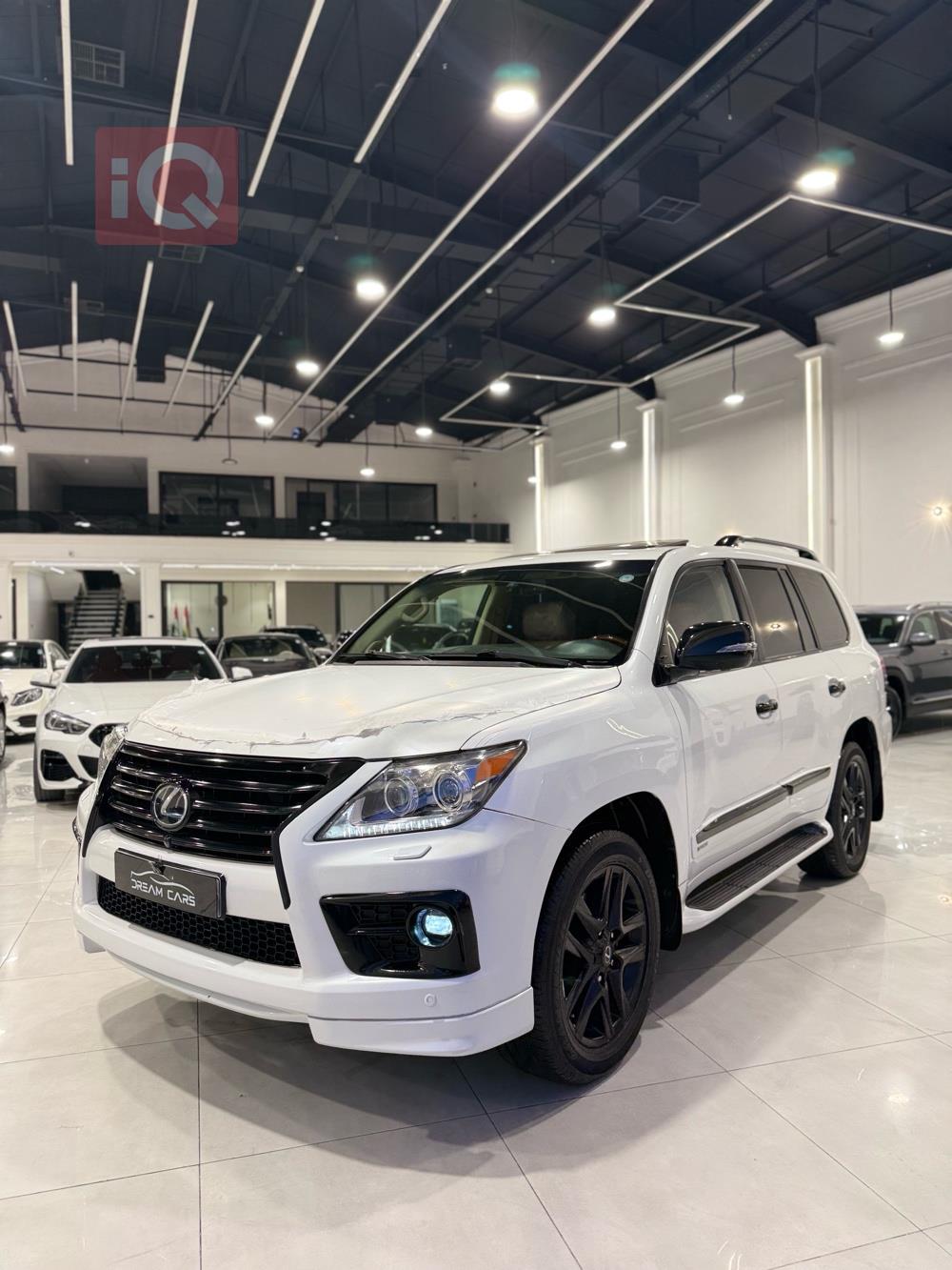 Lexus LX
